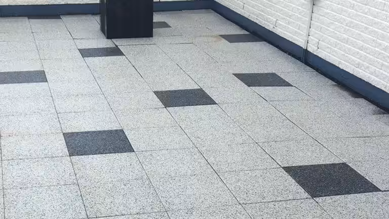 Rena och hållbara stenplattor